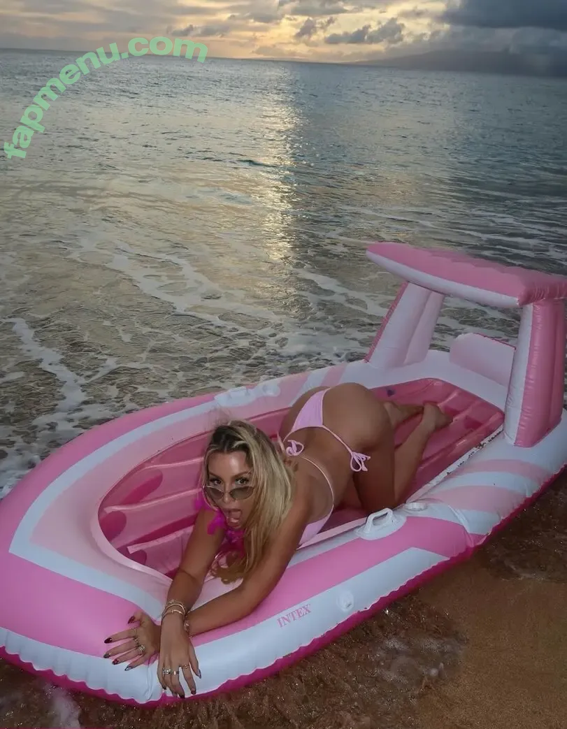 Tana Mongeau nude photo #0003 (tanamongeau)