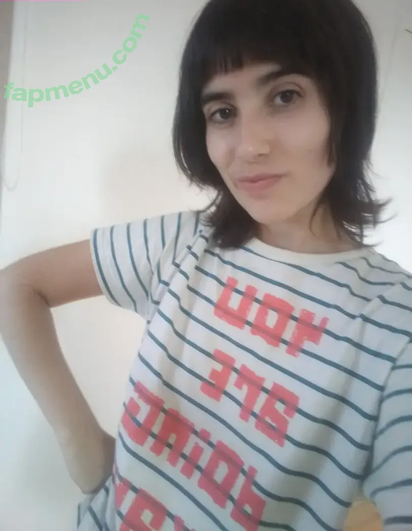 tanatheris nude photo #0002 (Capituzinha / SaphiFaerie)
