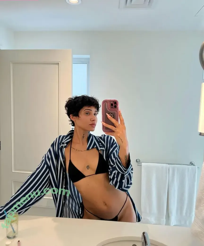 Tanaya Henry nude photo #0094 (tanayahenry)