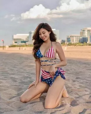 Tangtangjulia nude photo #0010