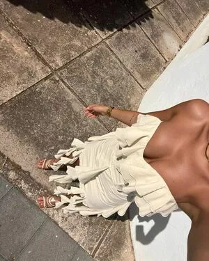 Tania Medina / taniamedinnna nude photo #0204