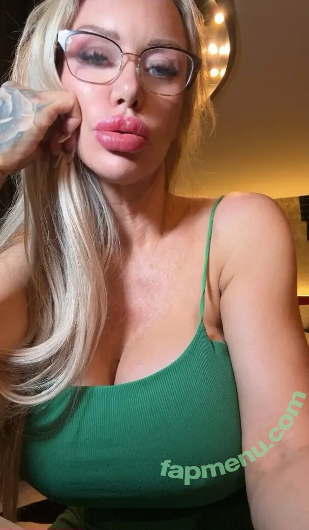 taniaamazon nude photo #0216 (djtaniaamazon)