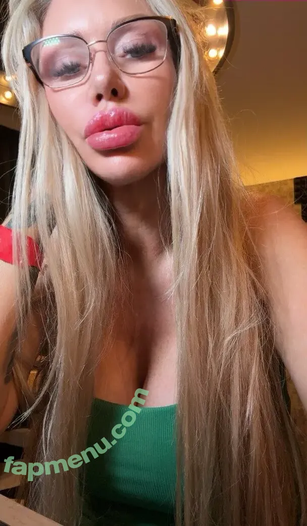 taniaamazon nude photo #0217 (djtaniaamazon)