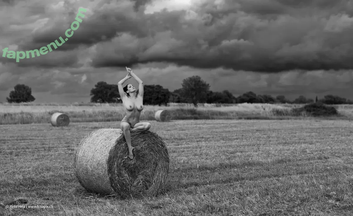 Tanja Weiss nude photo #0145 (Model_Tanja / model_tanja_)