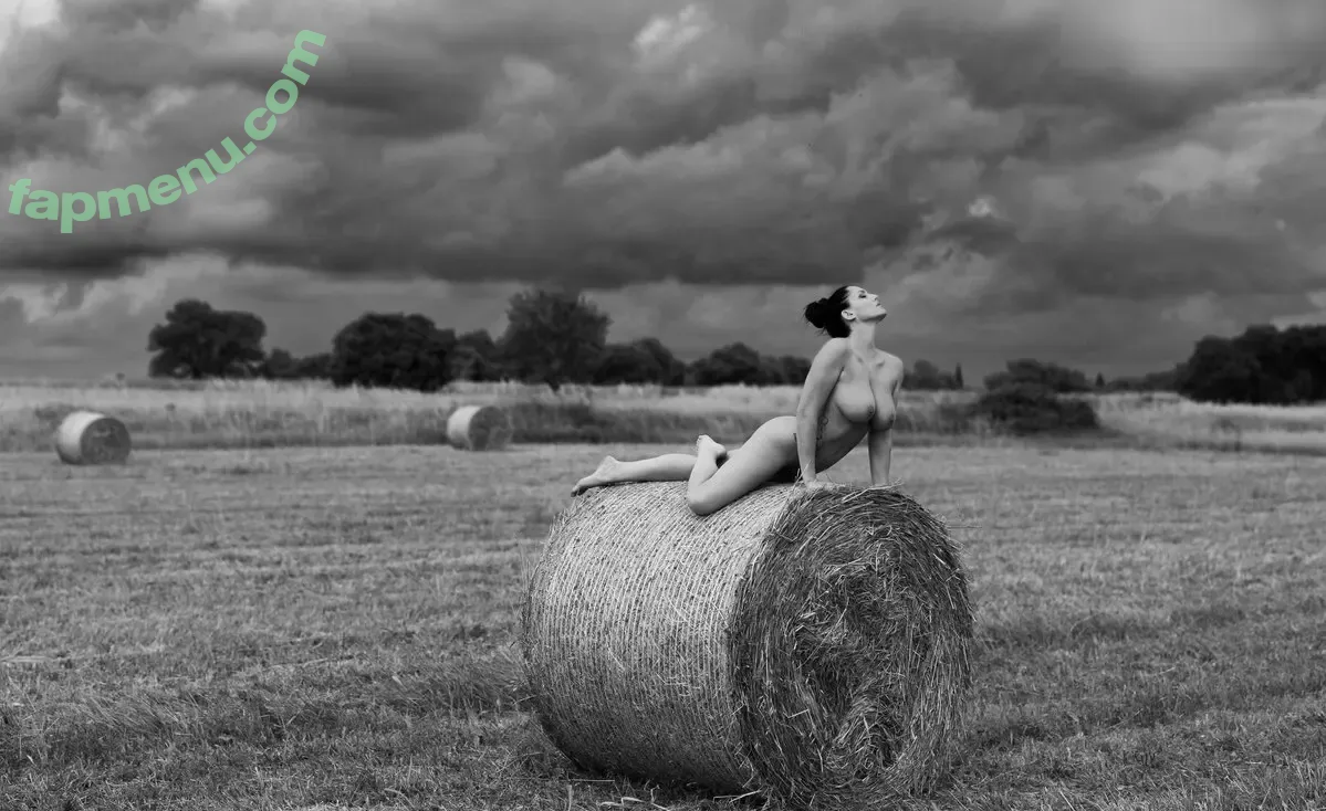 Tanja Weiss nude photo #0146 (Model_Tanja / model_tanja_)