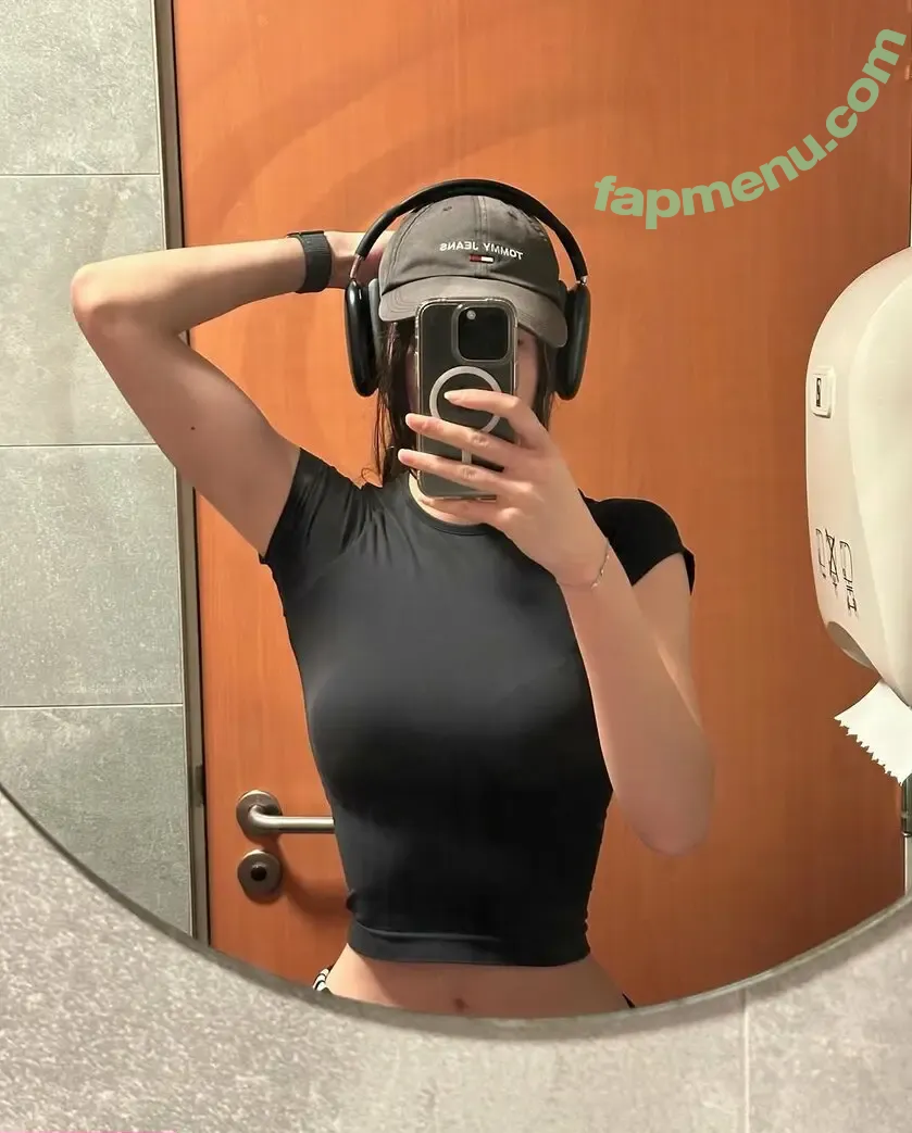 Tanukii Chan nude photo #0233 (tanukiicos)