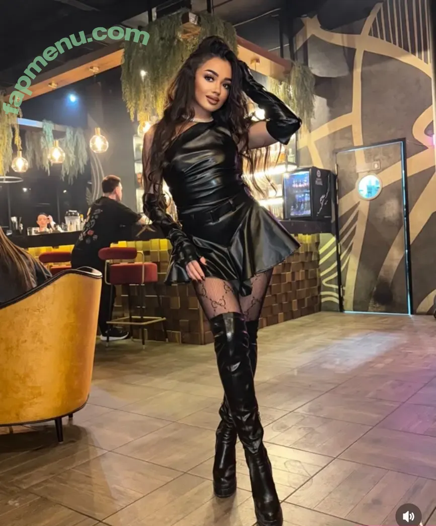 Tanyushenkaaa nude photo #0004 (Tanyushenkaaa)
