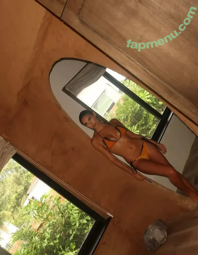 Tao Wickrath nude photo #0442 (taowickrath)