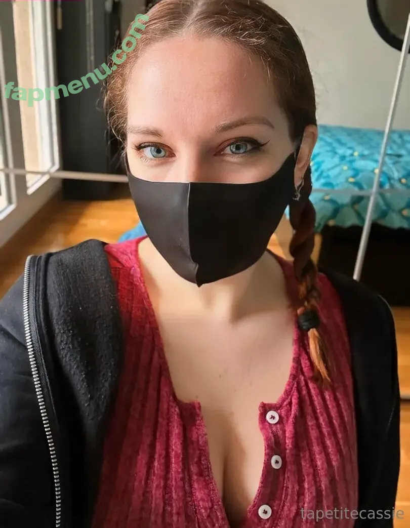 tapetitecassiefree nude photo #0020 (tapetitecassiefree)