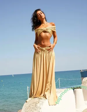 Tara Bakalian / tarabakalian nude photo #0093
