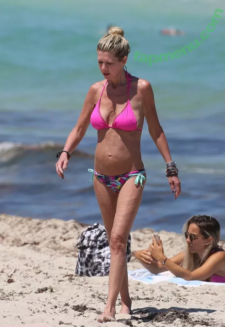 Tara Reid nude photo #0049 (TaraReid)
