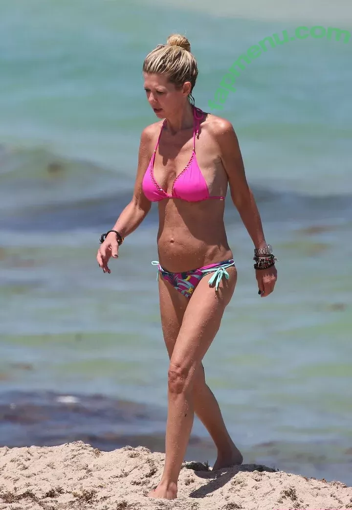 Tara Reid nude photo #0054 (TaraReid)