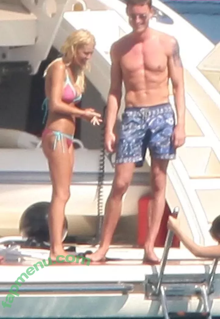 Tara Reid nude photo #0225 (TaraReid)