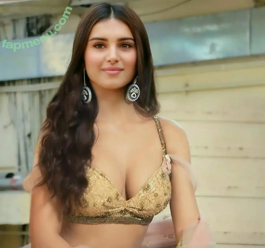 Tara Sutaria nude photo #0022 (tarasutaria)