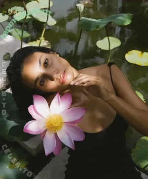 Tara Zoe Woltjes / tarazoewoltjes nude photo #0076