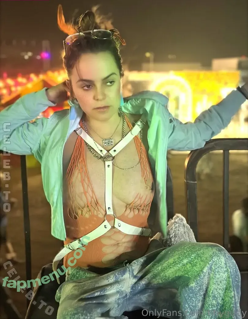 Taryn Manning nude photo #0143 (TarynManninng / tarynmanning / tinygurly)