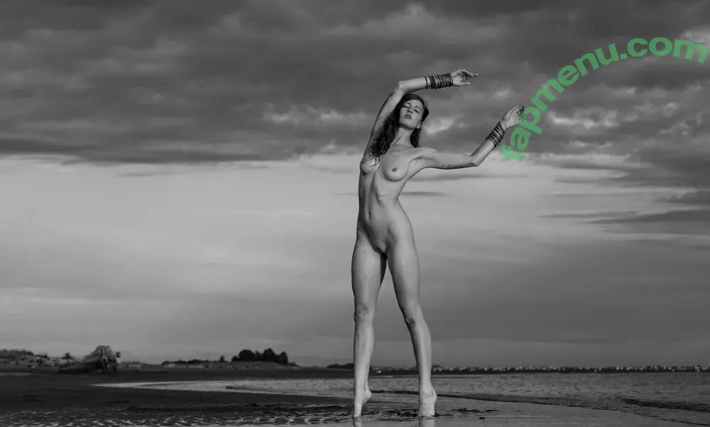 Taryn Terrell nude photo #0006 (iamtarynterrell / mercedesterrell)