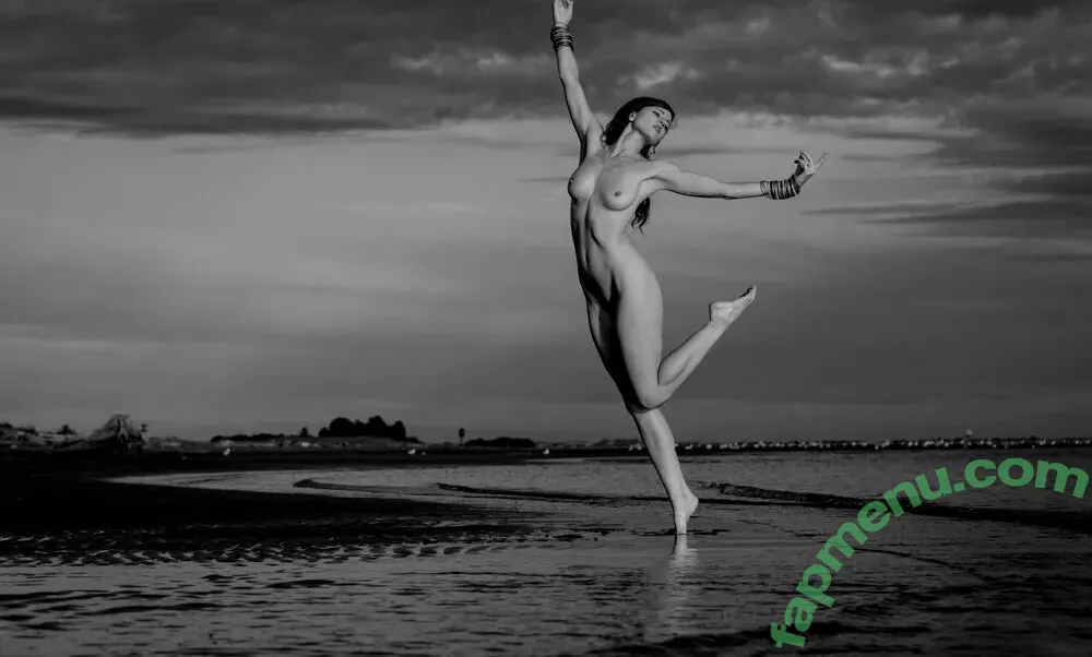 Taryn Terrell nude photo #0007 (iamtarynterrell / mercedesterrell)