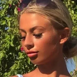 Tasha Newcombe / tashaanewcombe / tashanewcombe nude photo #0011