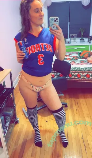 Tashabailes / tasha_m_b nude photo #0047