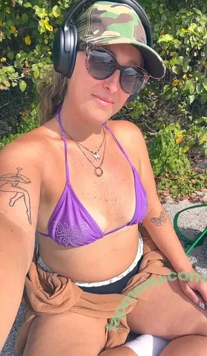 Tashabailes / tasha_m_b nude photo #0060