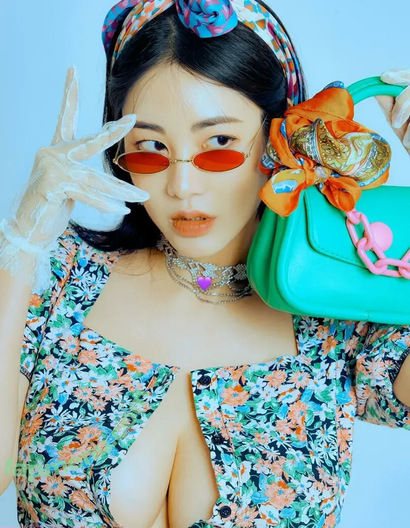 Tashay0ung nude photo #0021 (Tashay0ung)