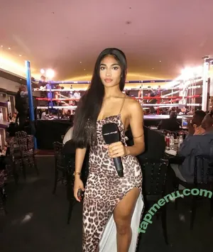 _.tasshhh / Tascia Tiyah k nude photo #0002