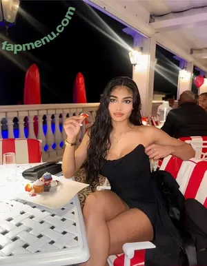 _.tasshhh / Tascia Tiyah k nude photo #0010