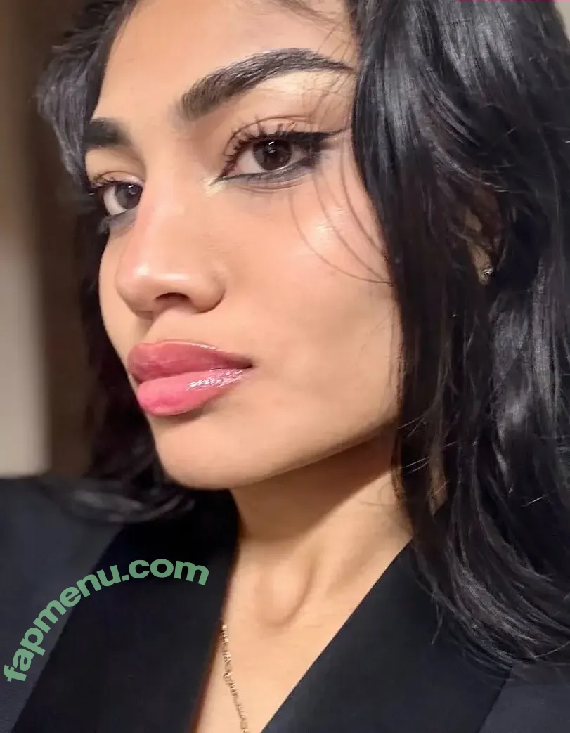 _.tasshhh nude photo #0005 (Tascia Tiyah k)