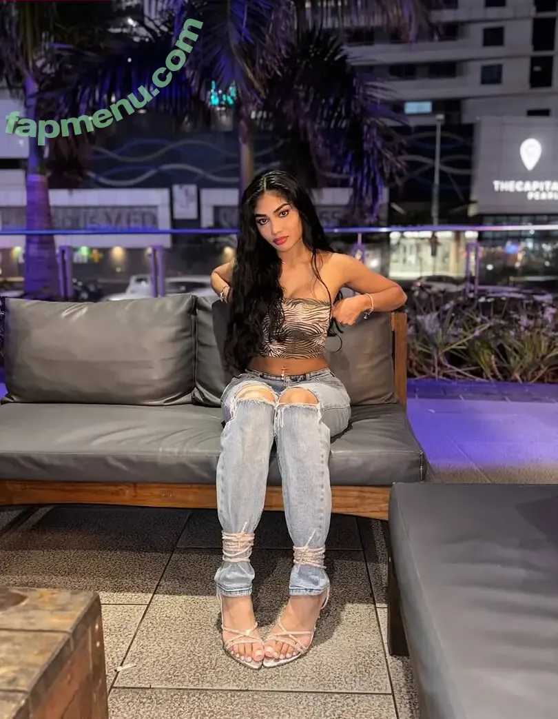 _.tasshhh nude photo #0019 (Tascia Tiyah k)