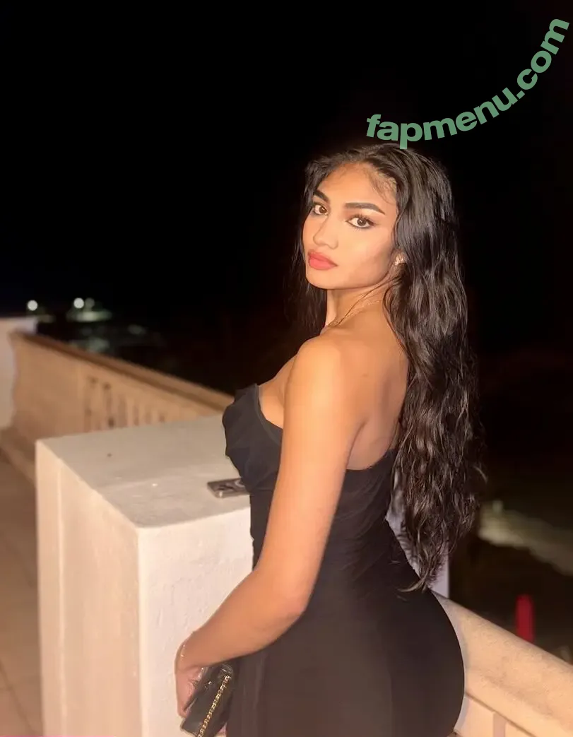 _.tasshhh nude photo #0030 (Tascia Tiyah k)