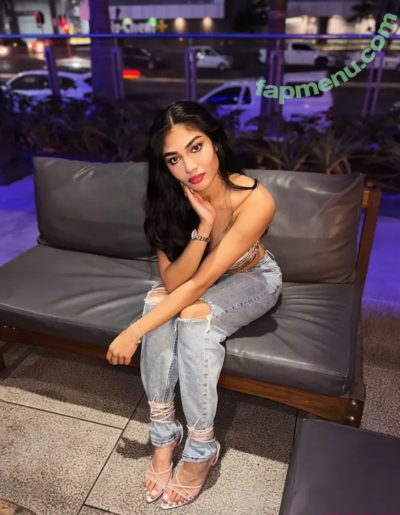 _.tasshhh nude photo #0040 (Tascia Tiyah k)