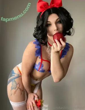 tasteofamethyst / thatssoamethyst nude photo #0021