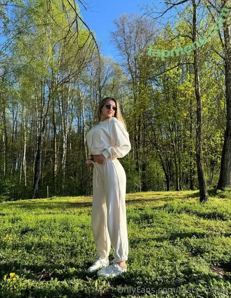 tasty_marie nude photo #0386 (Marie / tastymarie__)