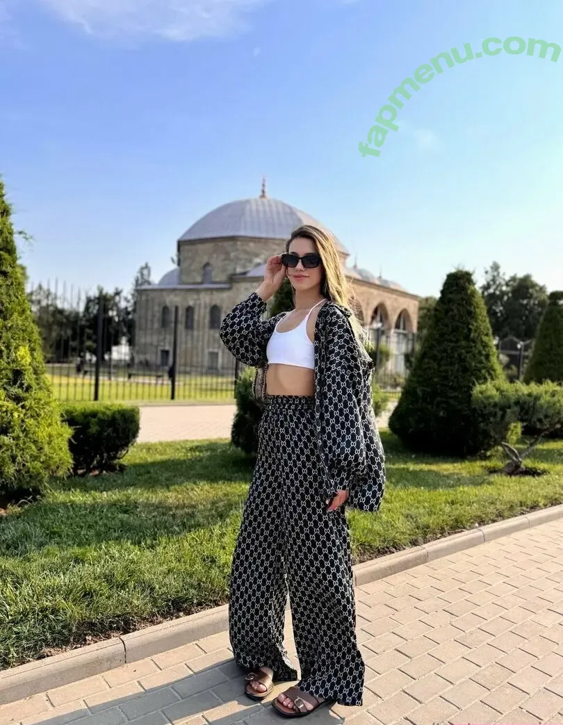 tasty_marie nude photo #0411 (Marie / tastymarie__)