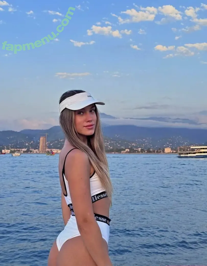 tasty_marie nude photo #0469 (Marie / tastymarie__)