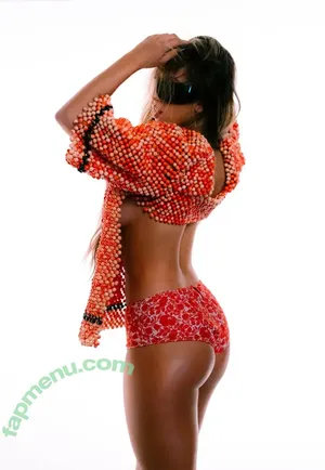 Tate McRae / tatemcrae / u41351078 nude photo #2227