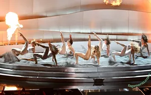 Tate McRae / tatemcrae / u41351078 nude photo #2345