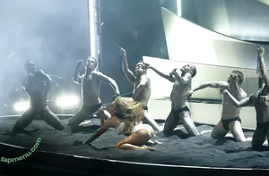 Tate McRae / tatemcrae / u41351078 nude photo #2349