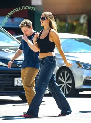 Tate McRae / tatemcrae / u41351078 nude photo #2404