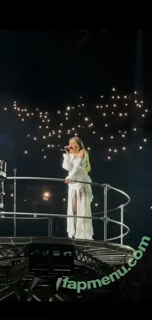 Tate McRae / tatemcrae / u41351078 nude photo #2688