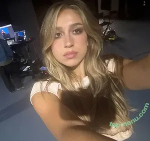 Tate McRae / tatemcrae / u41351078 nude photo #2704