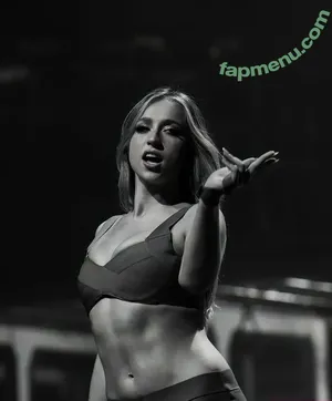 Tate McRae / tatemcrae / u41351078 nude photo #2732