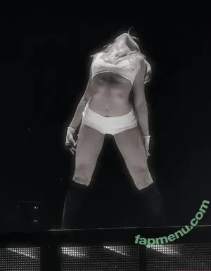 Tate McRae / tatemcrae / u41351078 nude photo #2781