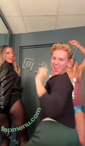 Tate McRae / tatemcrae / u41351078 nude photo #2814