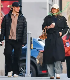 Tate McRae / tatemcrae / u41351078 nude photo #2992