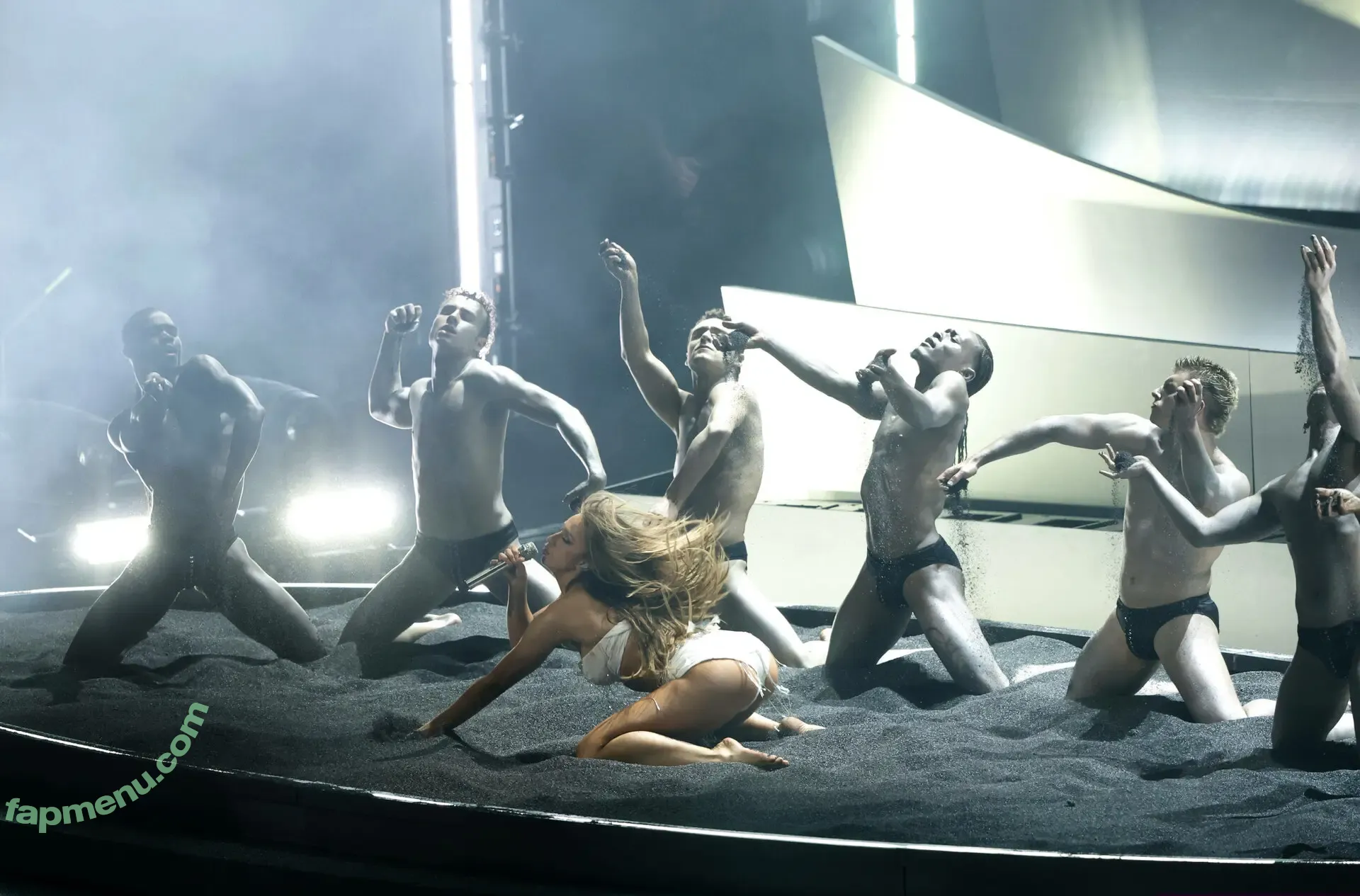 Tate McRae nude photo #2349 (tatemcrae / u41351078)