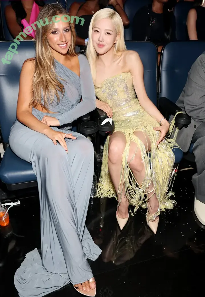 Tate McRae nude photo #2350 (tatemcrae / u41351078)