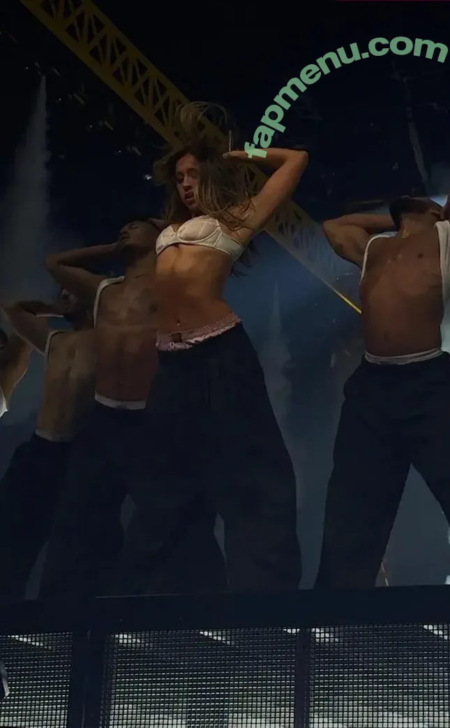 Tate McRae nude photo #2545 (tatemcrae / u41351078)