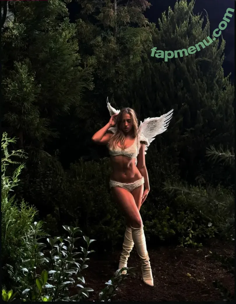 Tate McRae nude photo #2725 (tatemcrae / u41351078)